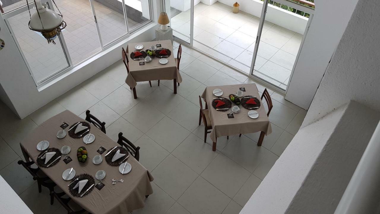 Regent Lodge Hotel & Villa キャンディー エクステリア 写真