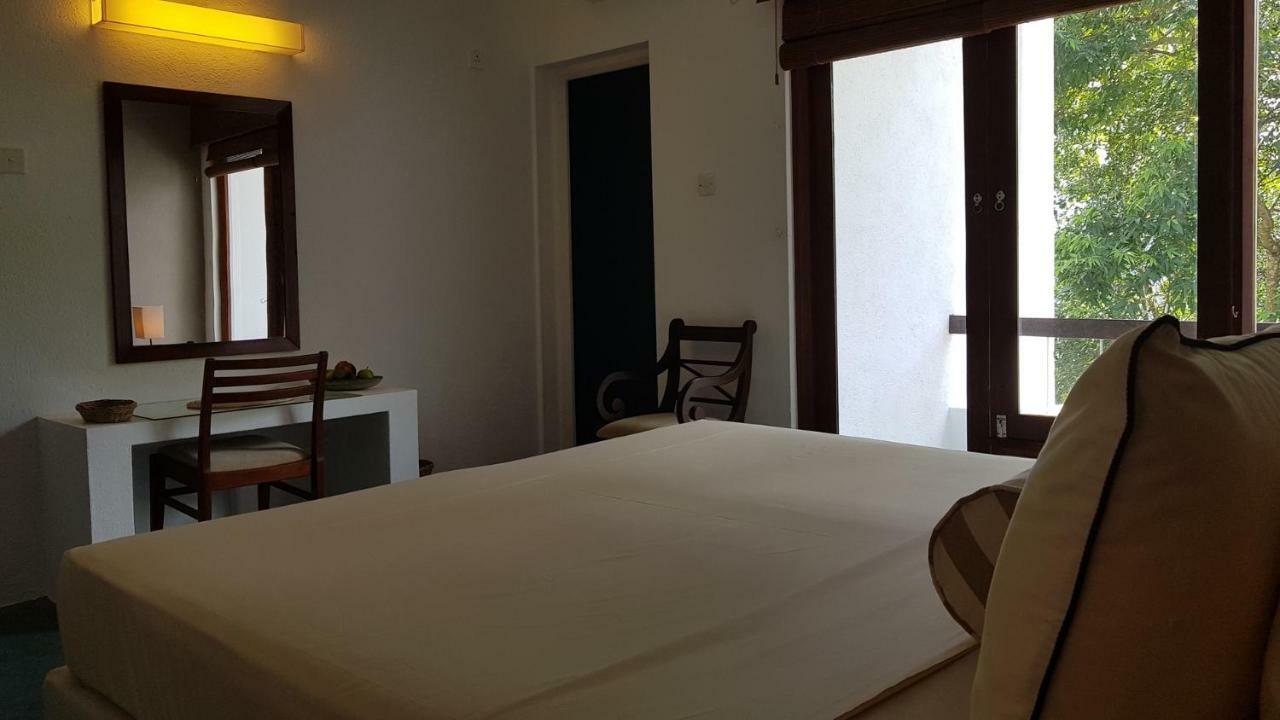 Regent Lodge Hotel & Villa キャンディー エクステリア 写真